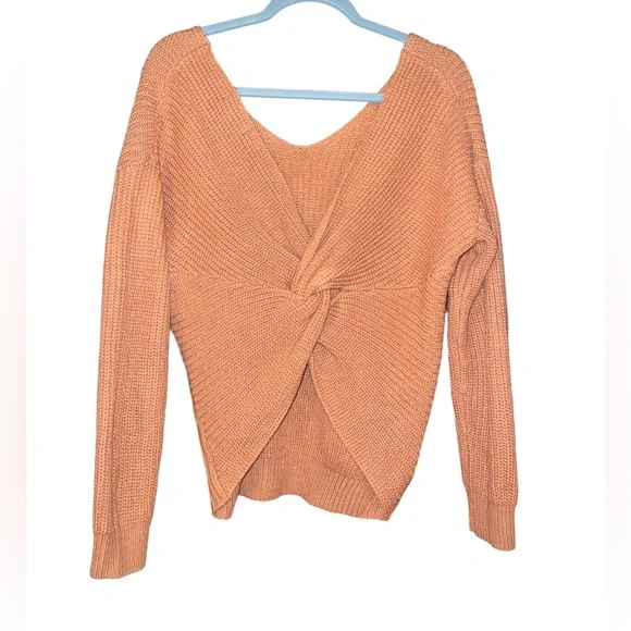 Love Tree Long Sleeve Twisted Back Pink Sweater Women’s Small - Picture 2 of 3